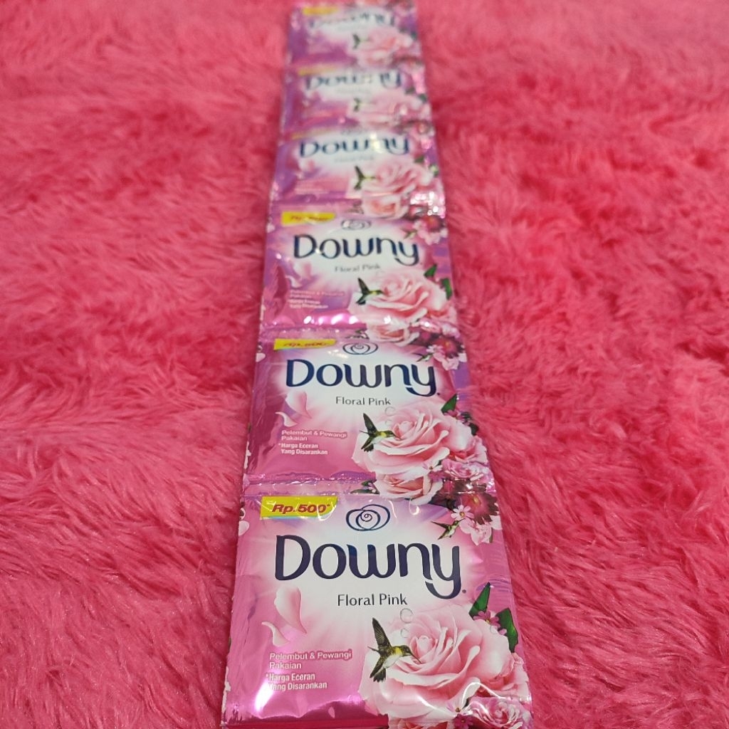 Downy pewangi pakaian Floral Pink 12 sachet