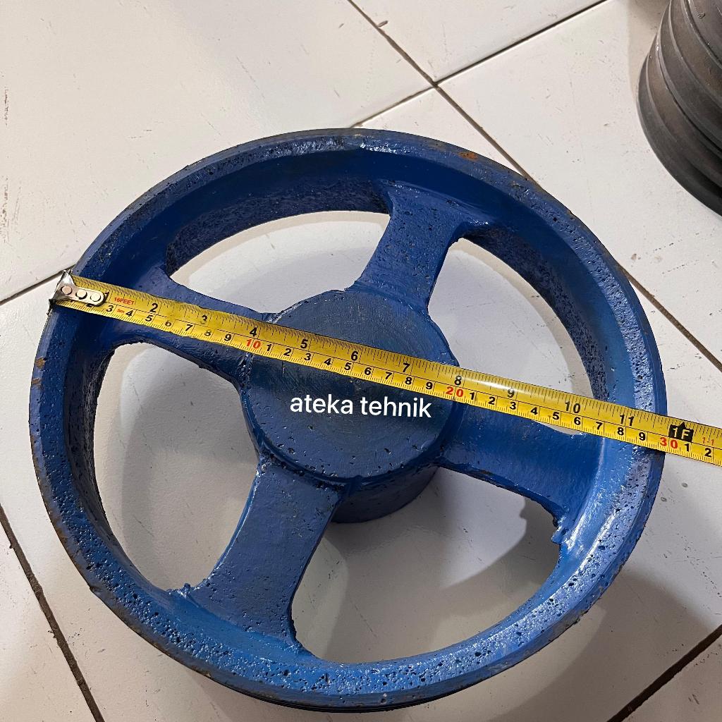 PULI/PULLEY B3 DIAMETER 30 CM PADAT DENGAN AS 57/58