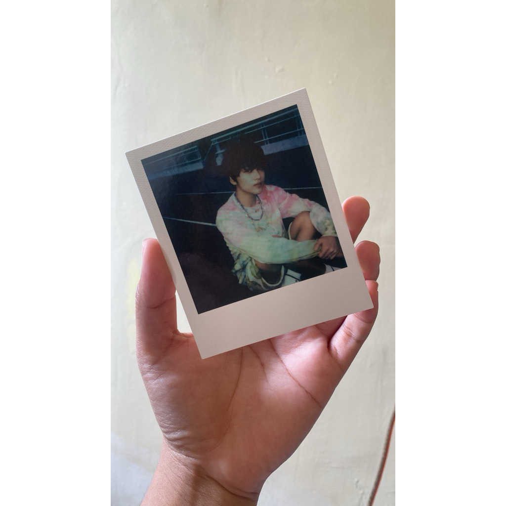 polaroid haechan hello future