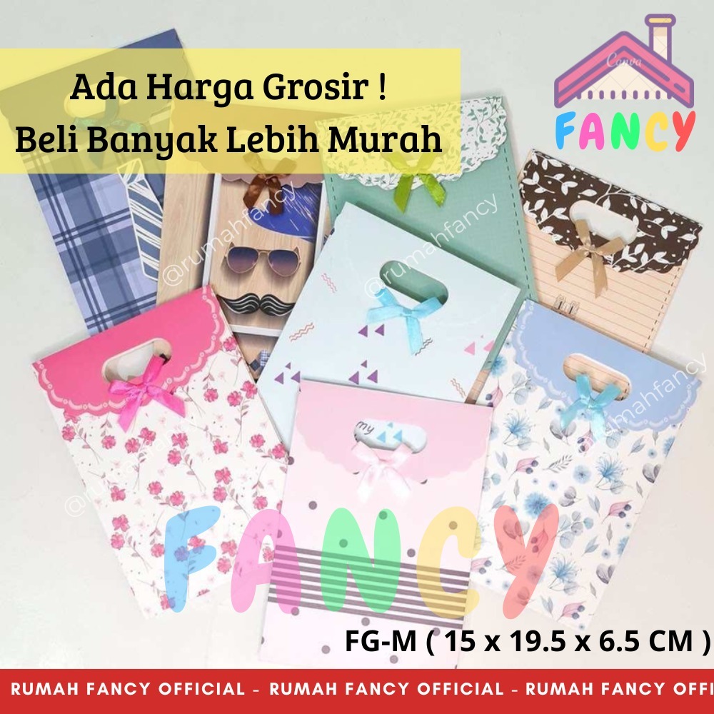 

Paper Bag FG Uk. M ( 14.5 x 6.5 x 21 )Pita Motif/ Tas Kertas Kado/ Tas Ulang Tahun / Paper Bag Kado Wanita Pria Anak