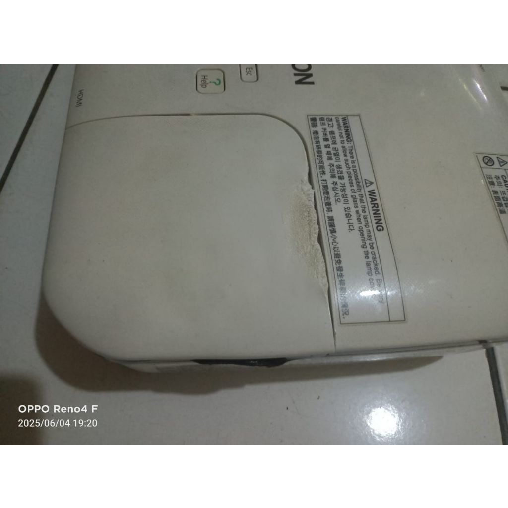 proyektor Epson eb x14 minus lampu mati, tutup lampu meleh. part mesin dan lcd normal.