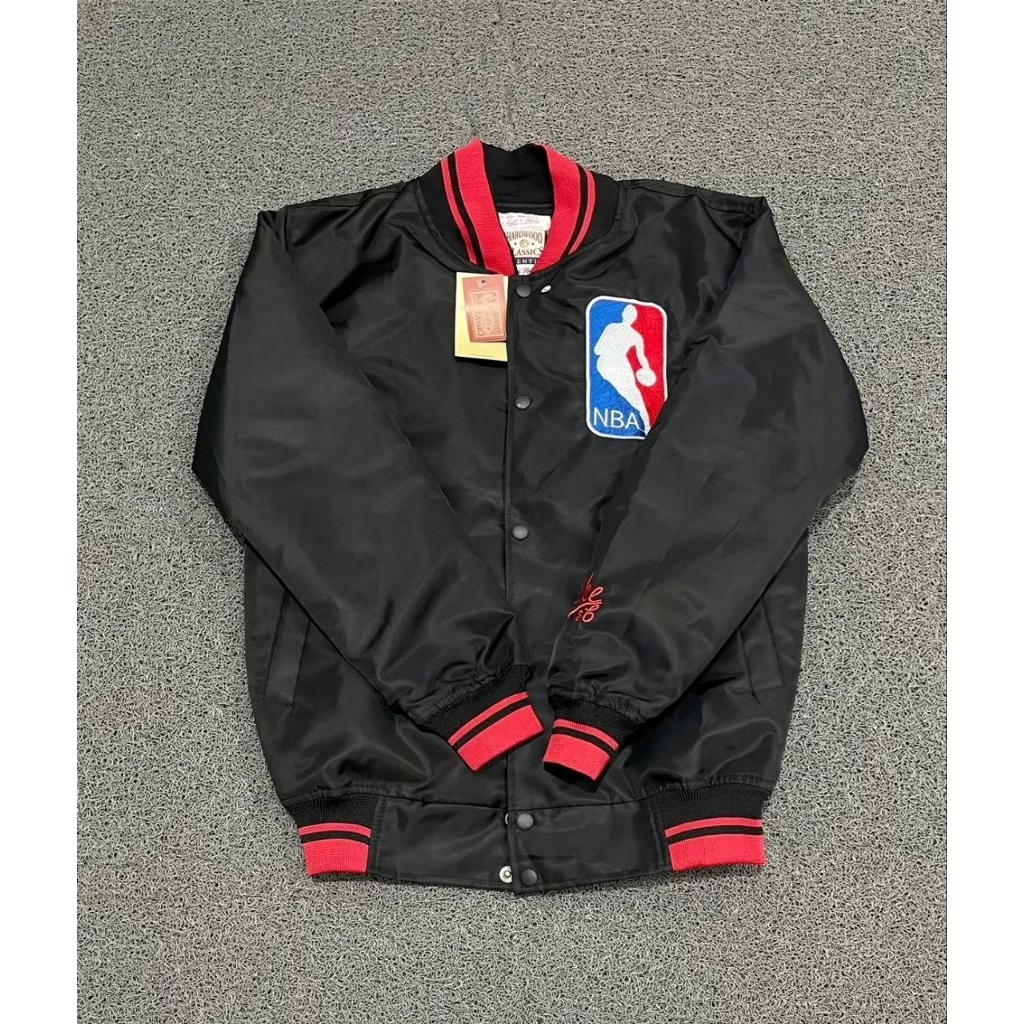 Varsity NBA Logo Black Red Full Bordir Mitchell & Ness
