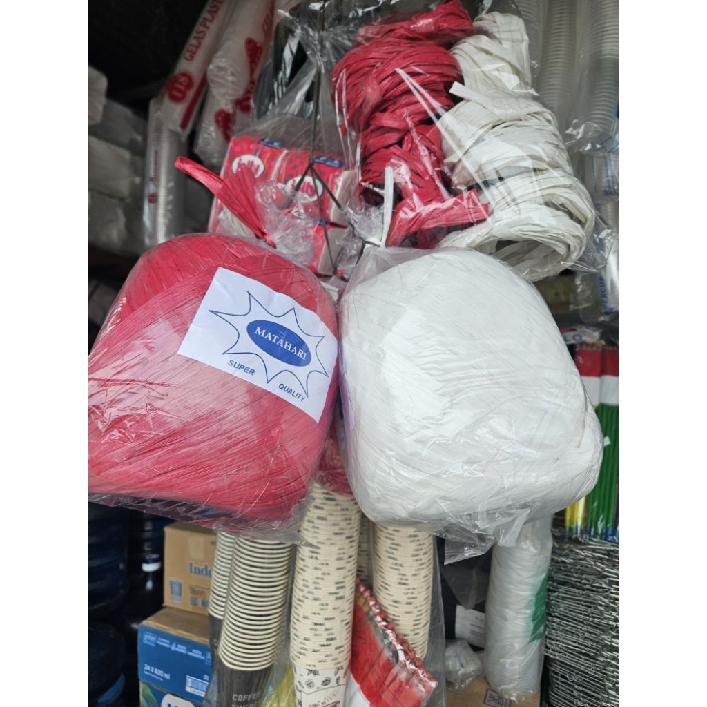 

TALI Merah putih GULUNGAN KECIL ±9 M