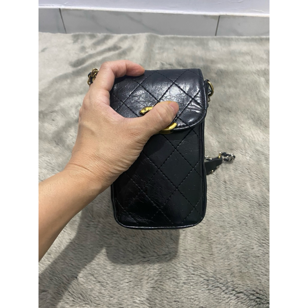 sling bag hp hitam kulit asli mix rantai preloved