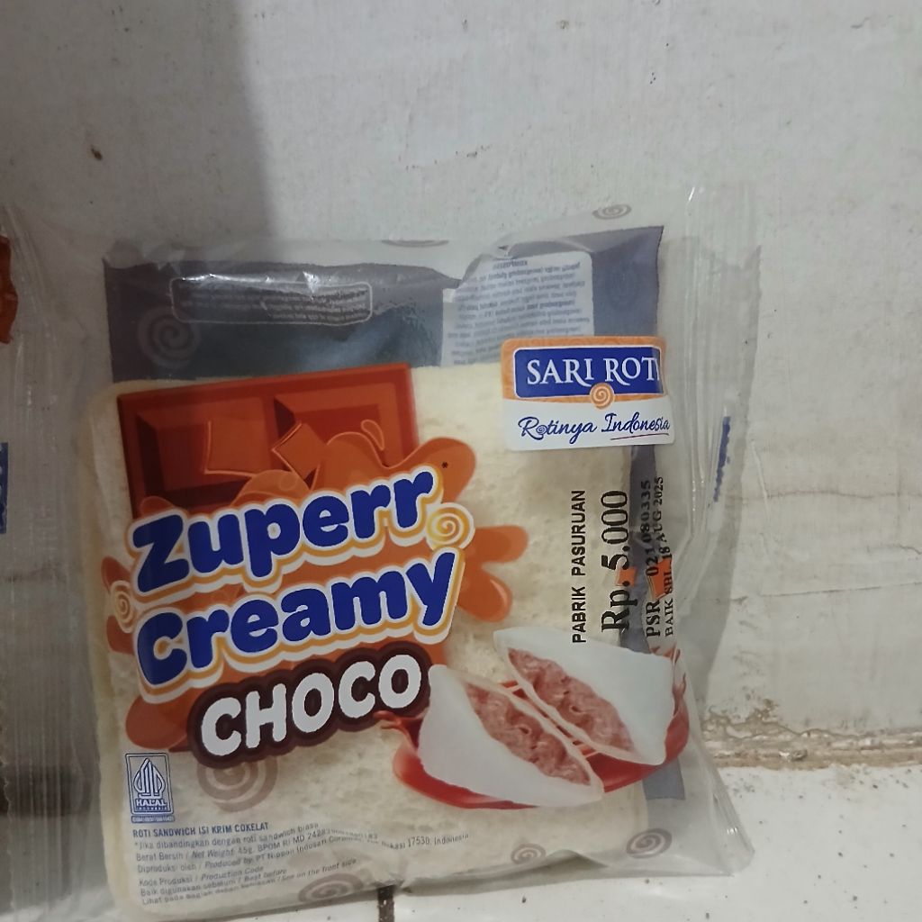

Sari Roti Zuperr Creamy Choco Roti Sandwich isi Cokelat 46gr x 2 pcs