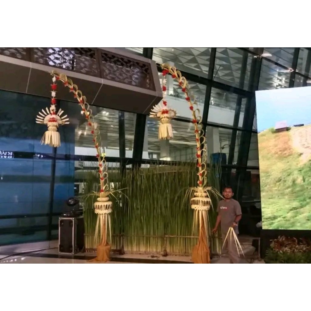 janur kuning tanda pesta pernikahan