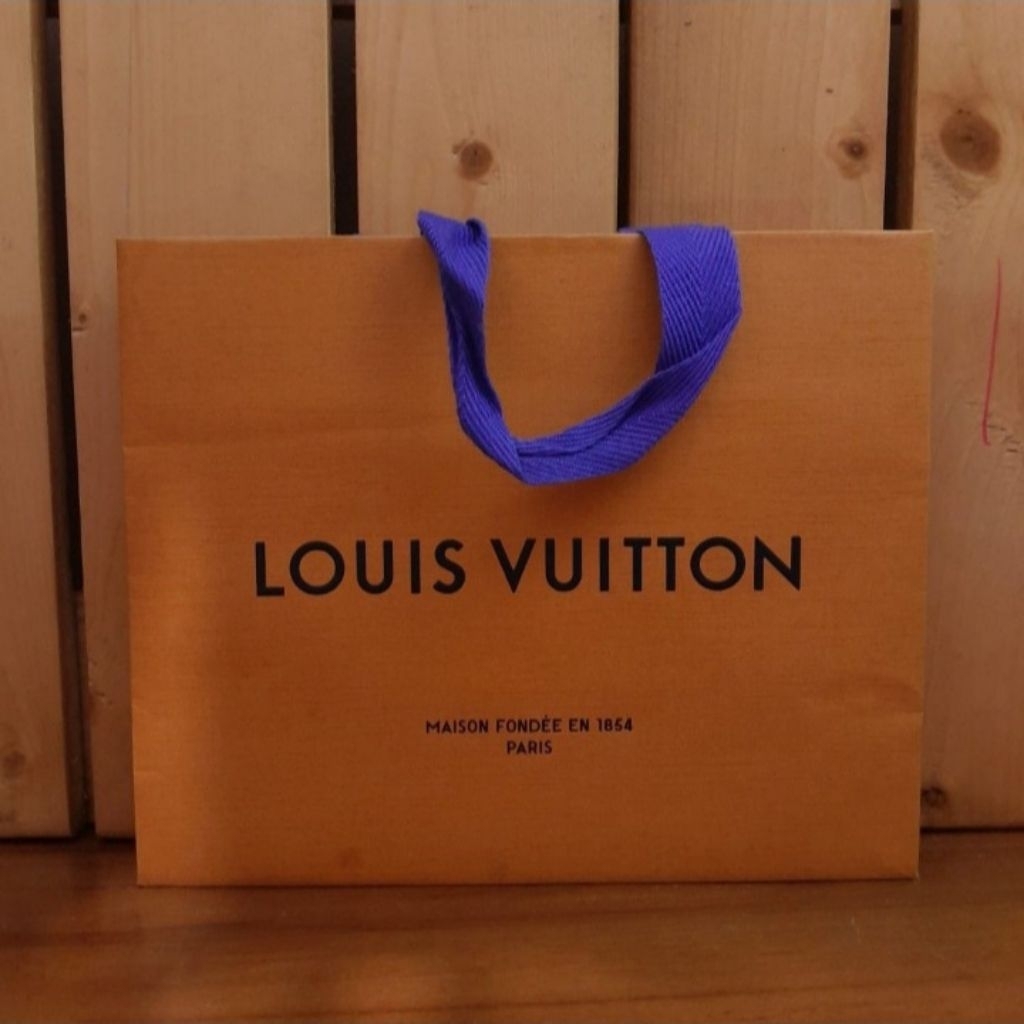

KANTONG BELANJA PAPERBAG BRANDED AUTHENTIC ORIGINAL LV L0UIS VUITT0N PAPER BAG