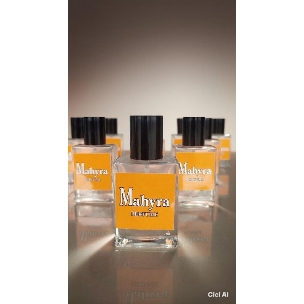 Bombshell Victoria Secret