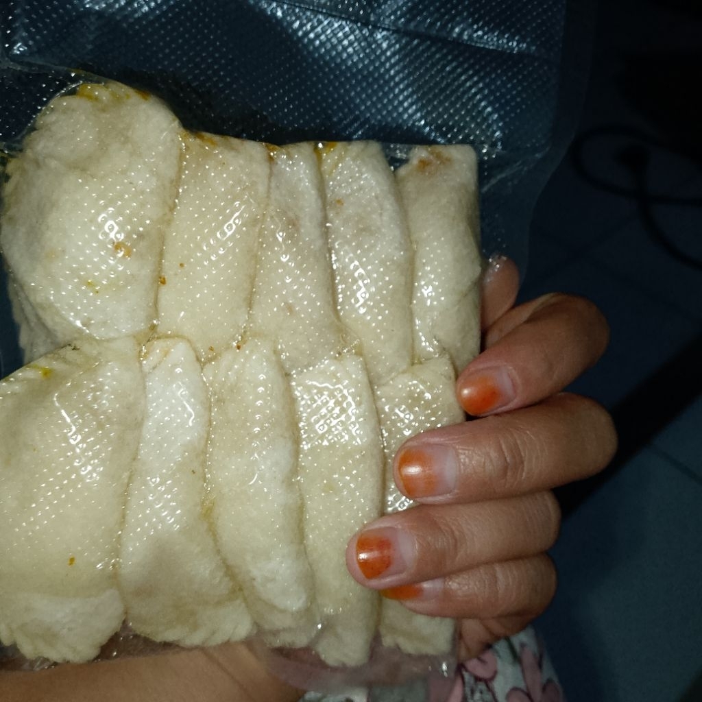 

cireng ayam suwir pedas mini 12pcs