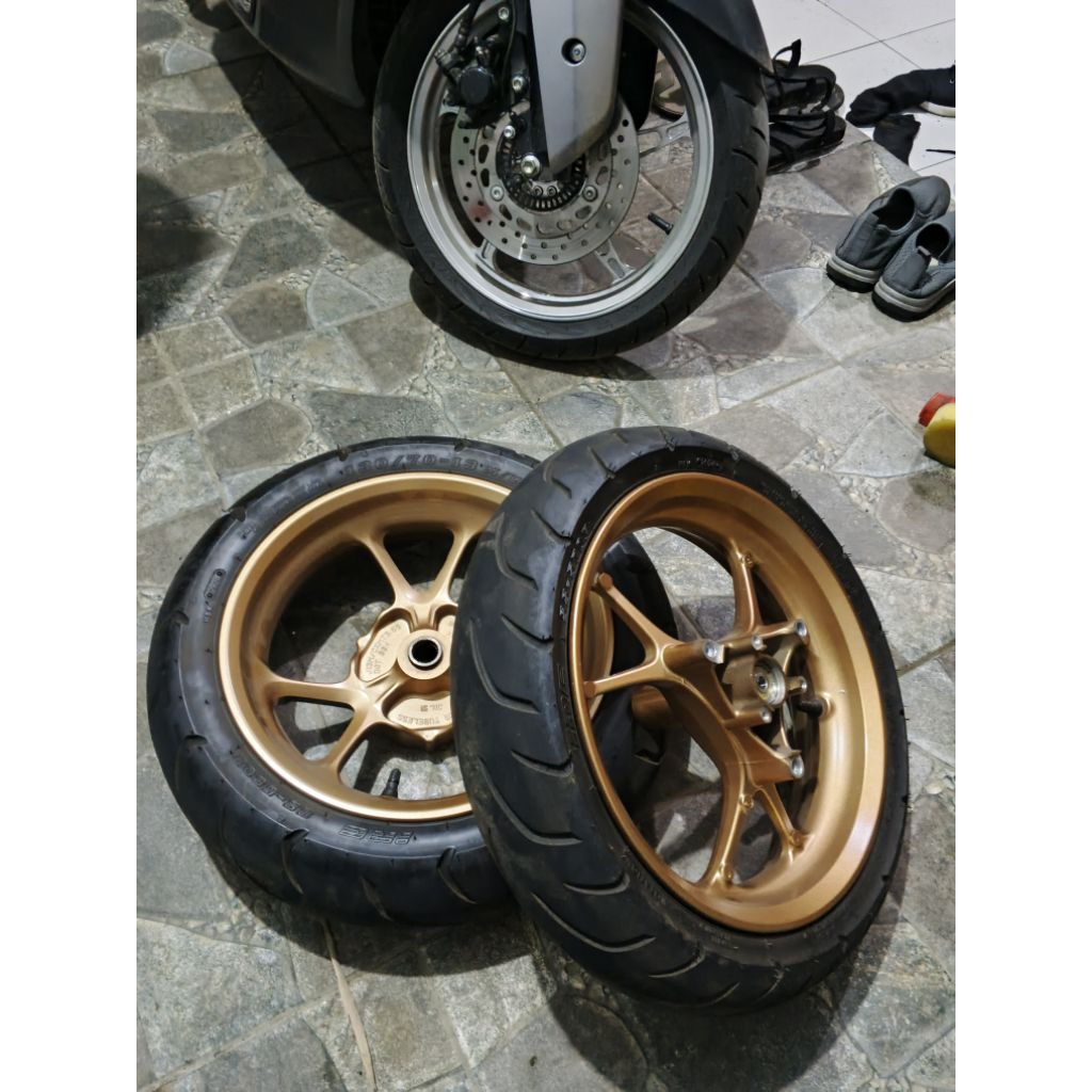 Velg copotan Nmax turbo & Ban