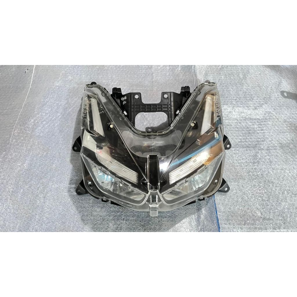 HEADLAMP LAMPU DEPAN MOTOR VARIO 160
