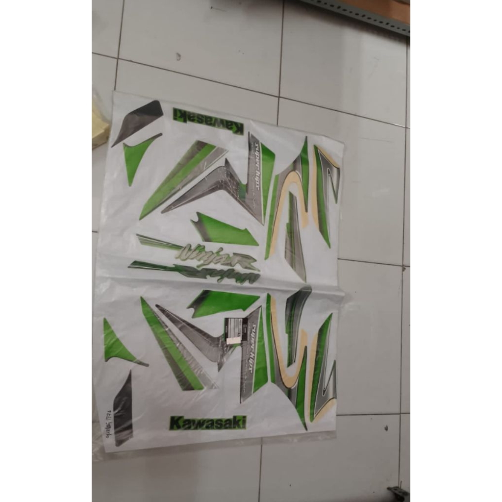 STIKER STICKER STRIPING NINJA150 R NINJA R 2010 HIJAU