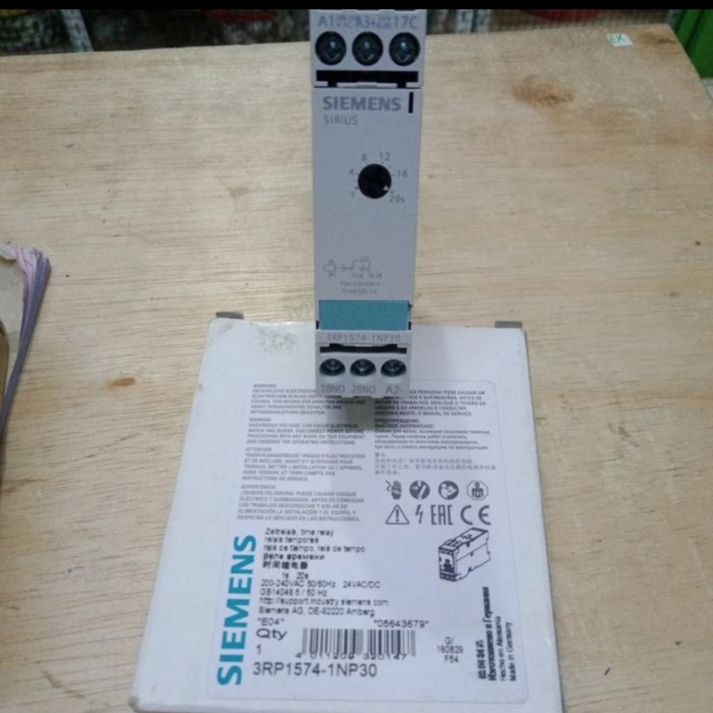 TIME RELAY SIEMENS 3RP1574-1NP30/3RP1574-1NP30 SIEMENS ORIGINAL