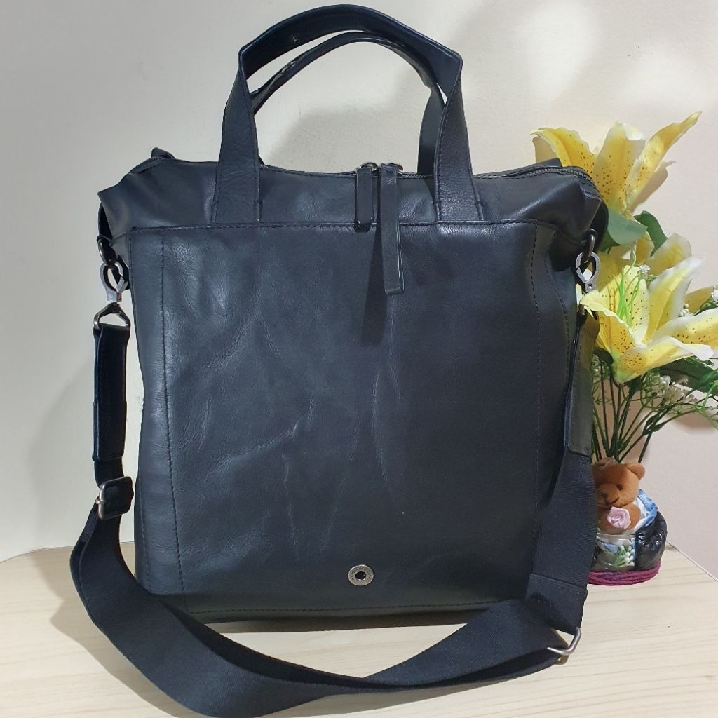 Tas selempang Kulit Asli Pria Mandarina Duck Preloved