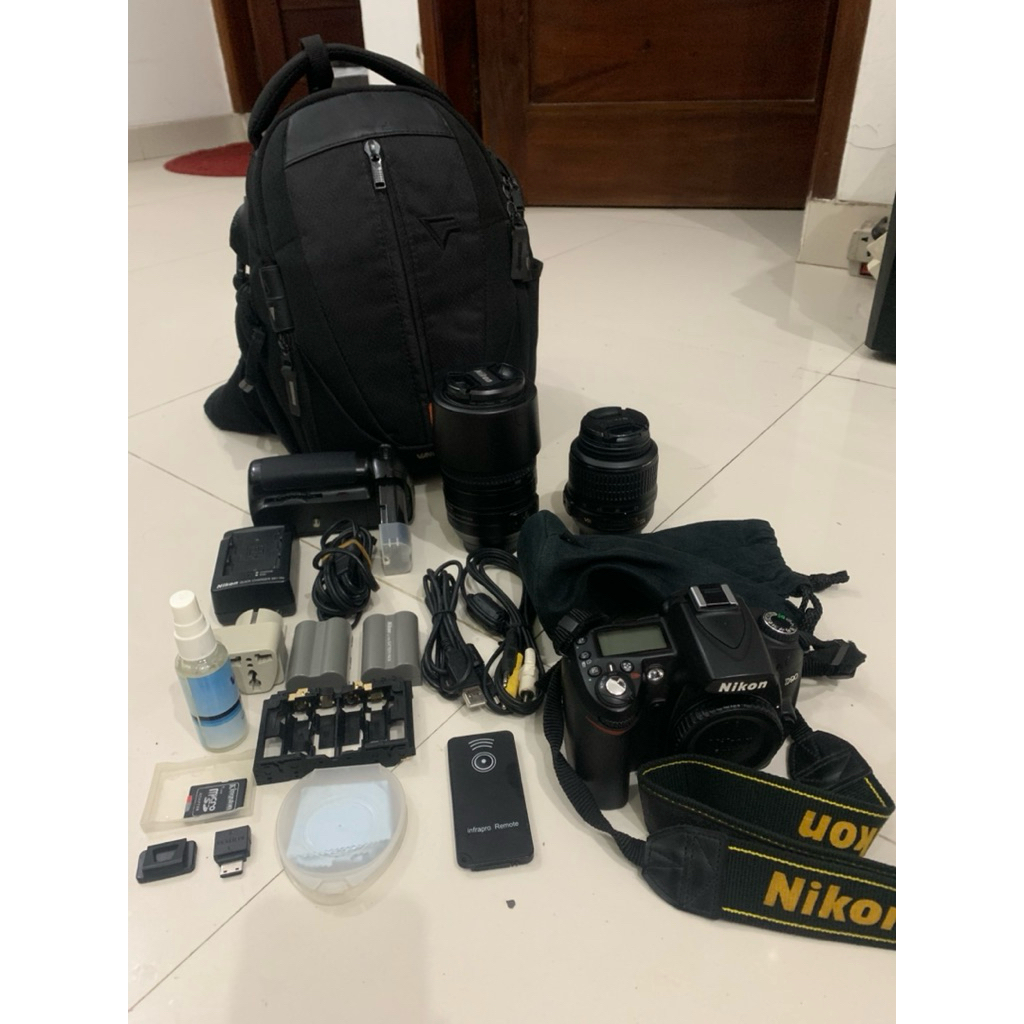 Kamera DSLR Nikon D90 Fullset