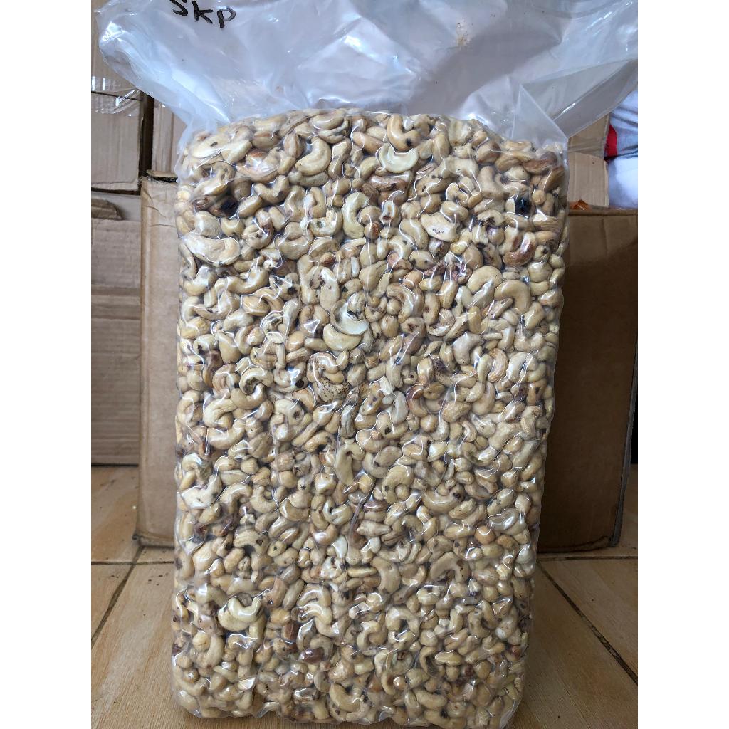 

Kacang Mede Mentah Utuh SK Premium - 100kg