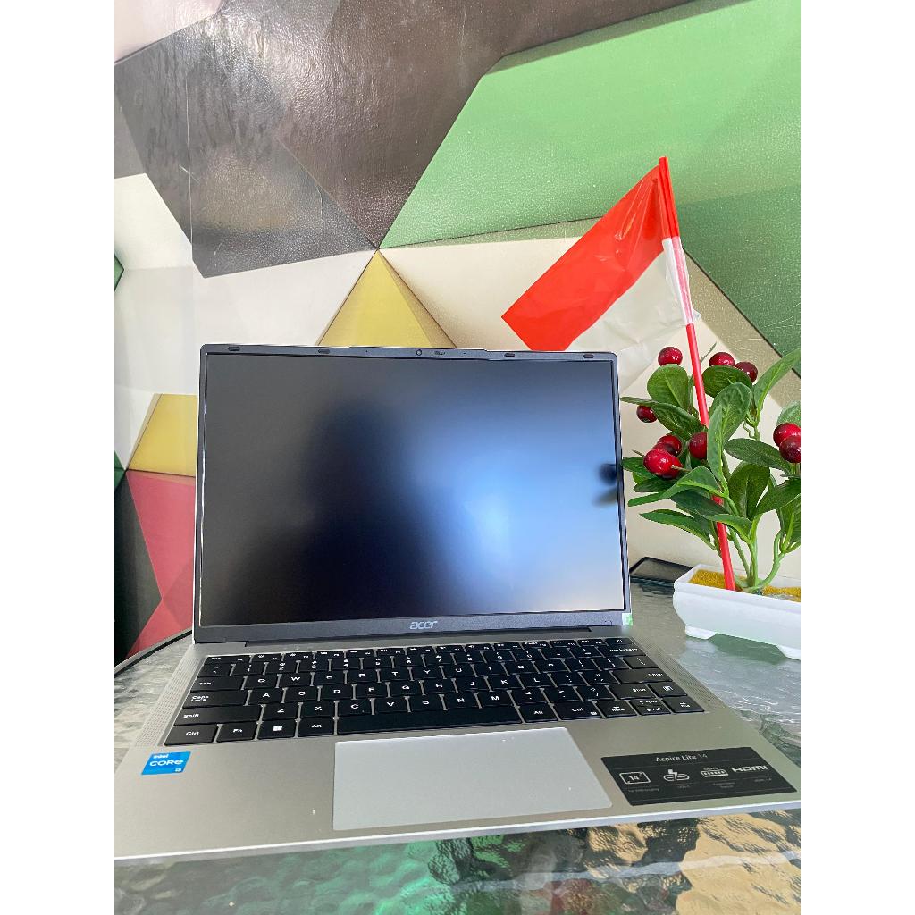 Acer Aspire Lite AL14-31P-318W  SILVER INTEL CORE I3 -N300 14" WUXGA IPS SlimBezel 8GB DDR5 MEMORY 5