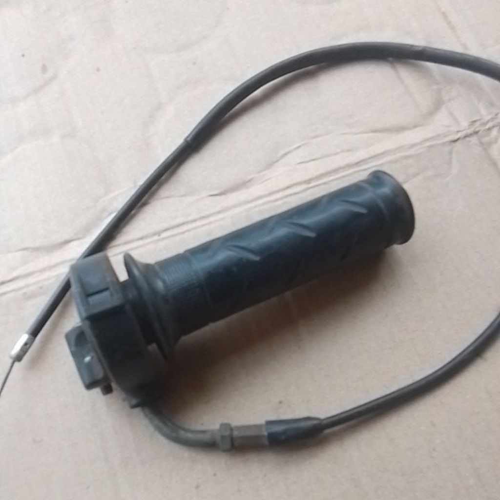 SAKLAR HOLDER KANAN SUPRA FIT NEW SUPRA X 125 REVO ABSOLUTE REVO LAMA ORIGINAL SECOND