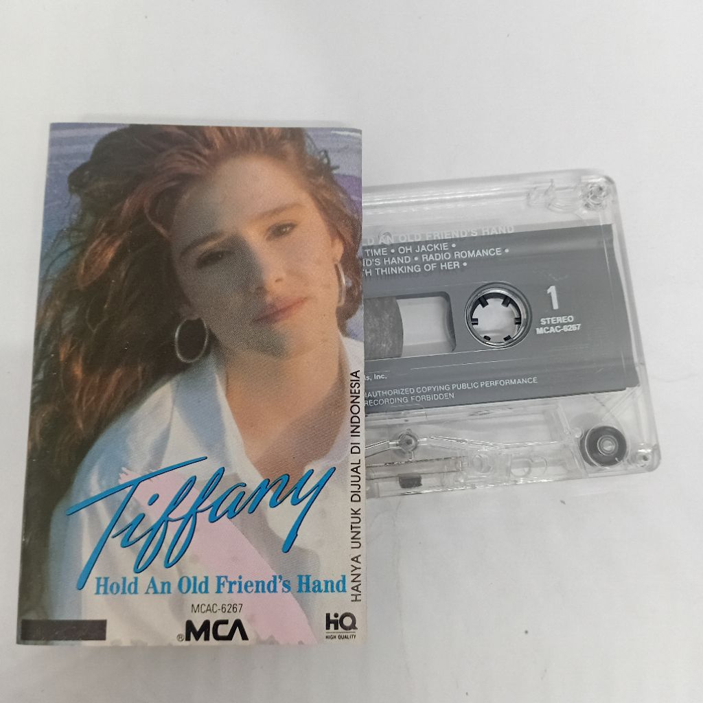 Kaset Pita Tiffany Hold An Old Friend's Hand