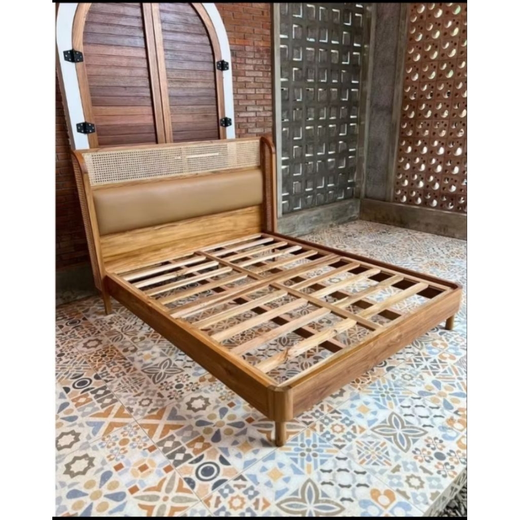 Dipan Kayu Jati Solid Dipan Rotan Kayu Jati Dipan minimalis kayu jati Ranjang Tidur jati perhutani