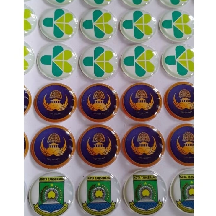 

Logo Timbul Custom di Yoyo Holder Card