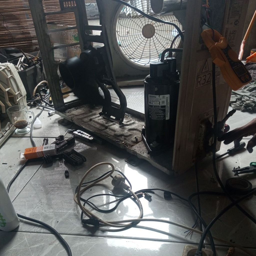 kompresor rakitan yg awet dan bisa buat ngecet/ vackum AC / isi angin ban dll , sudah ada kipas ting