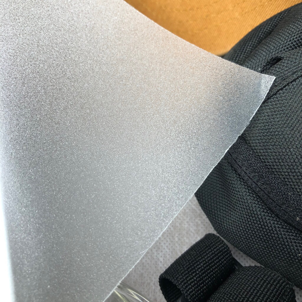 

Laminasi Gliters Dingin A4, Hanya Bahan