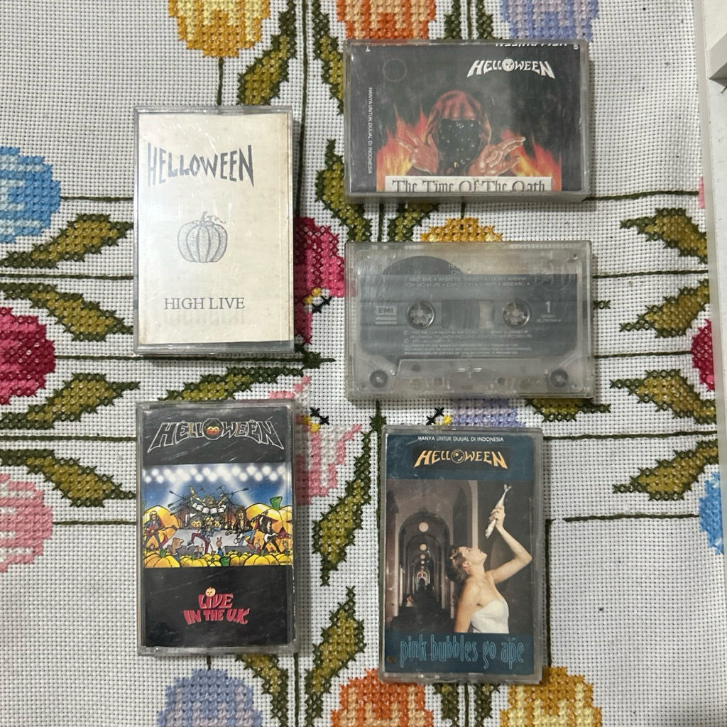Paket Kaset Pita Original Helloween – 5 Album Lengkap