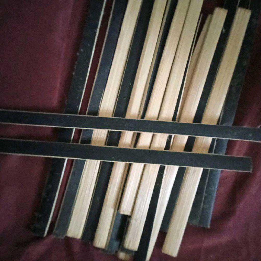 stik bambu hitam, bilah bambu hitam