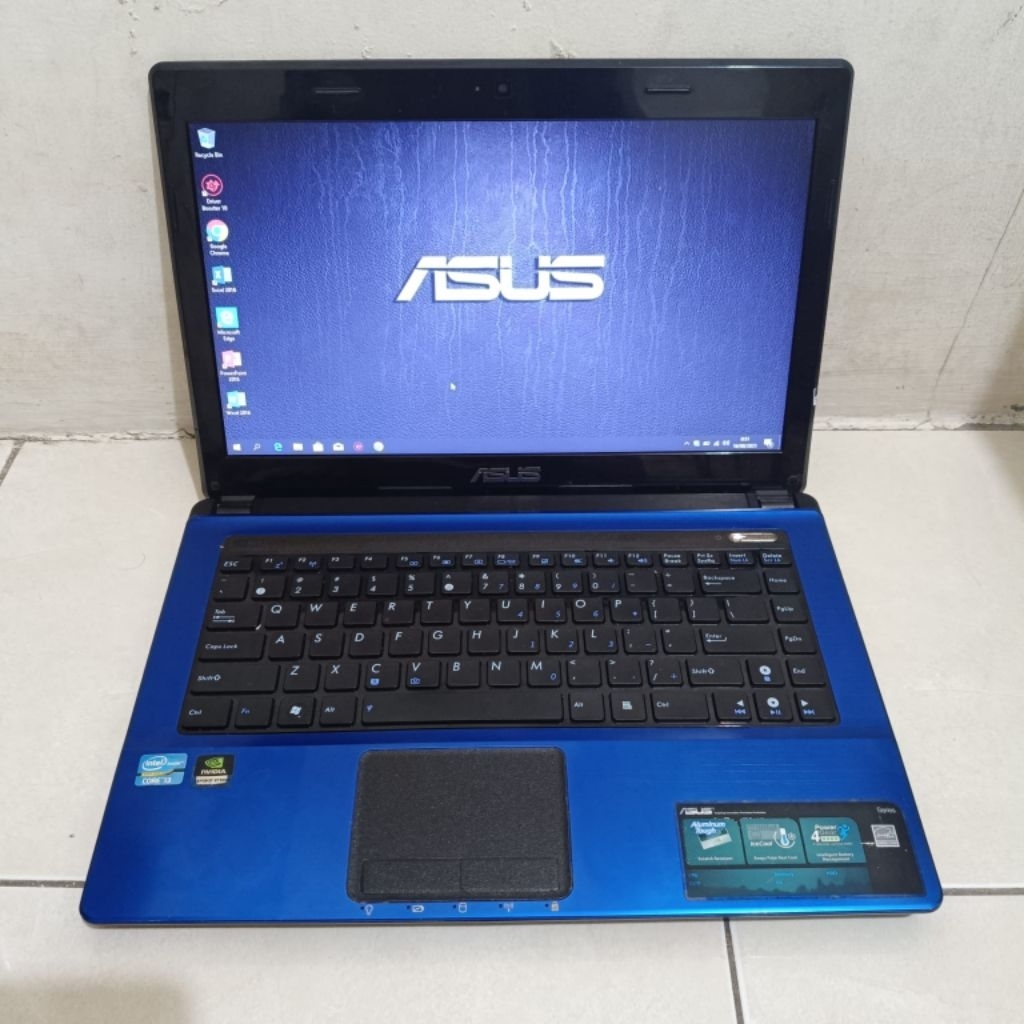 Laptop Asus K43SJ, Processor : Intel Core i3 - 2310m, 2.1Ghz- VGA : Nvidia GeForce GT 520M 1GB- Ram 