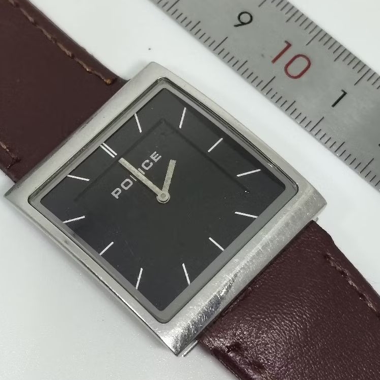 Jam Kotak Police 136788 Silver Black Bekas