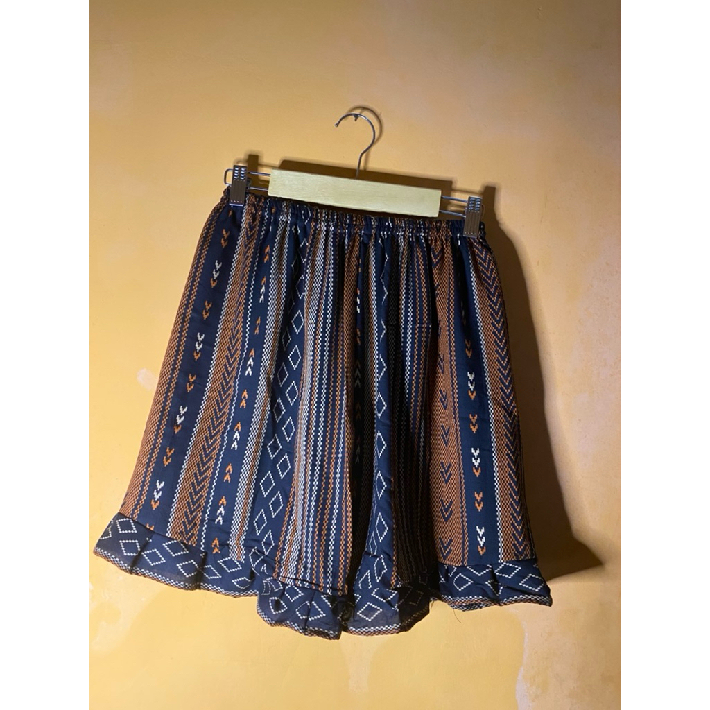 Celana pendek bawah rempel