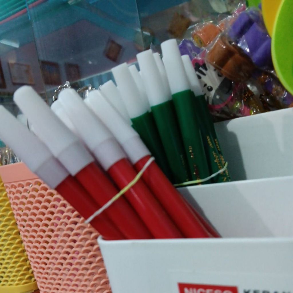 

SPIDOL WARNA SNOWMAN