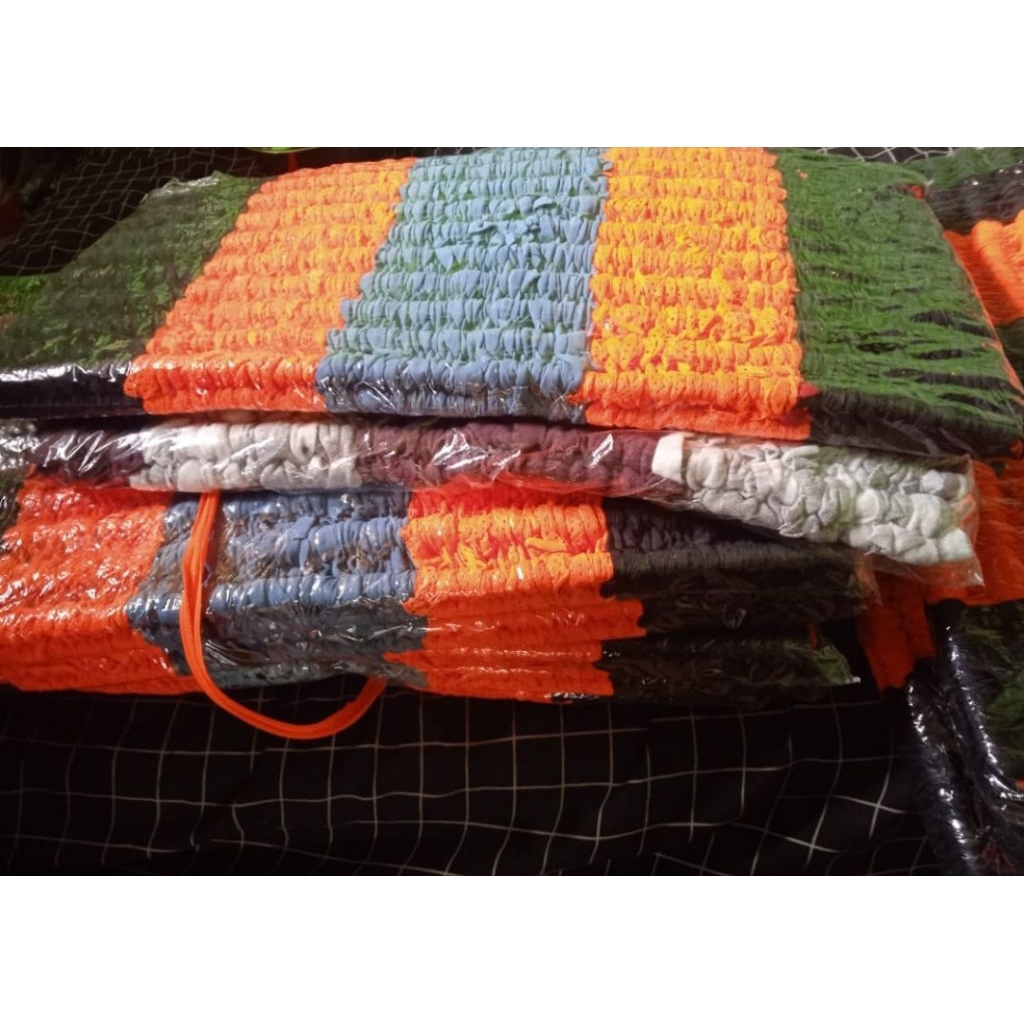 Keset Anyam Lantai Rajut Tebal keset kamar mandi