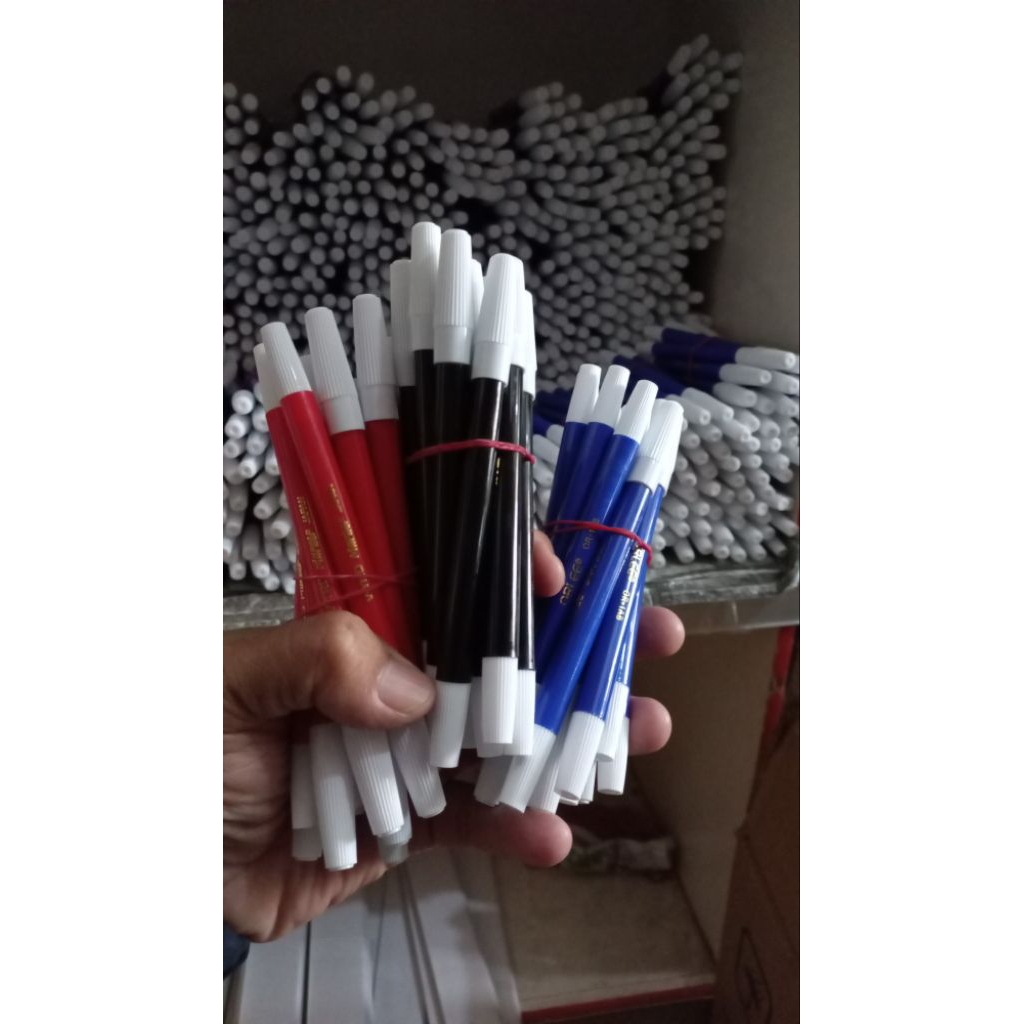 

Spidol Kecil Permanent Merah-Hitam-Biru 1 lusin (12pcs)