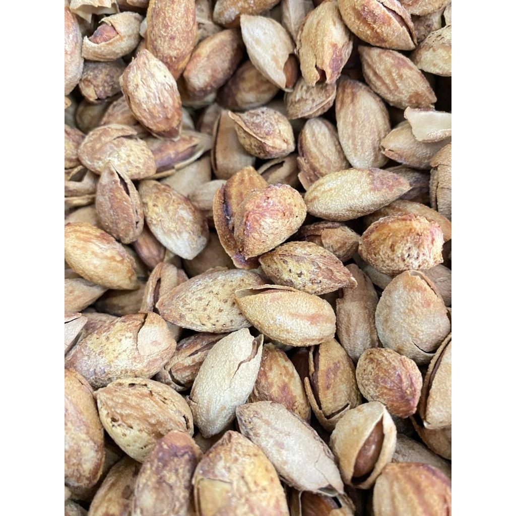 

Kacang almond susu (panggang/roasted/tinggal makan)