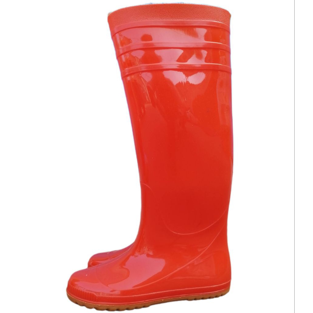 sepatu boots karet panjang warna merah