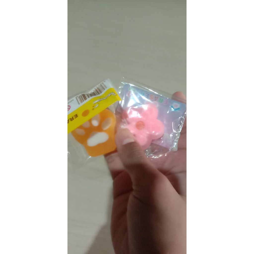

penghapus lucu, berbagai bentuk dan warna, unik//harga terjangkau [ERASER] Cocok untuk semua usia, kualitas bagus