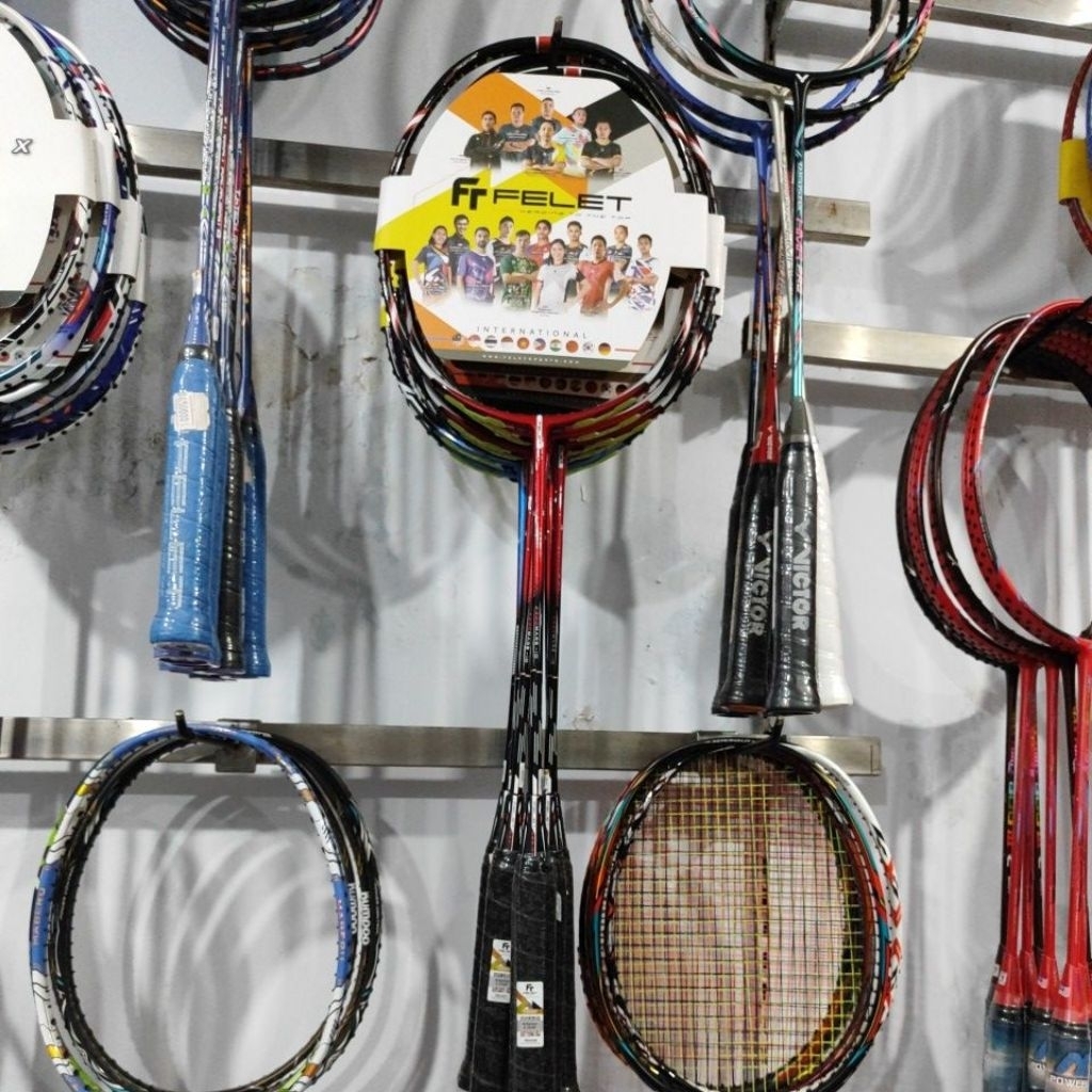 Raket bulutangkis/raket Felet Aeromars-10
