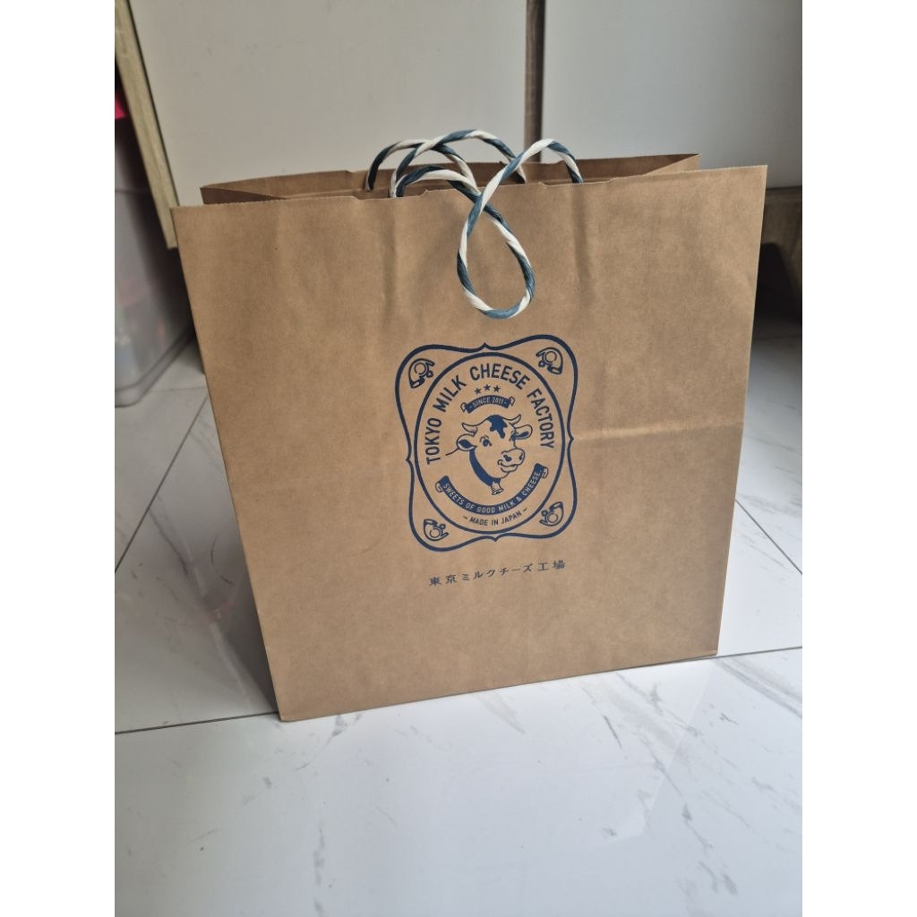 

paperbag tokyo milk cheese factory