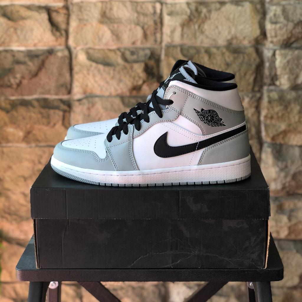Air Jordan 1 Mid Light Smoke Grey [BARU]
