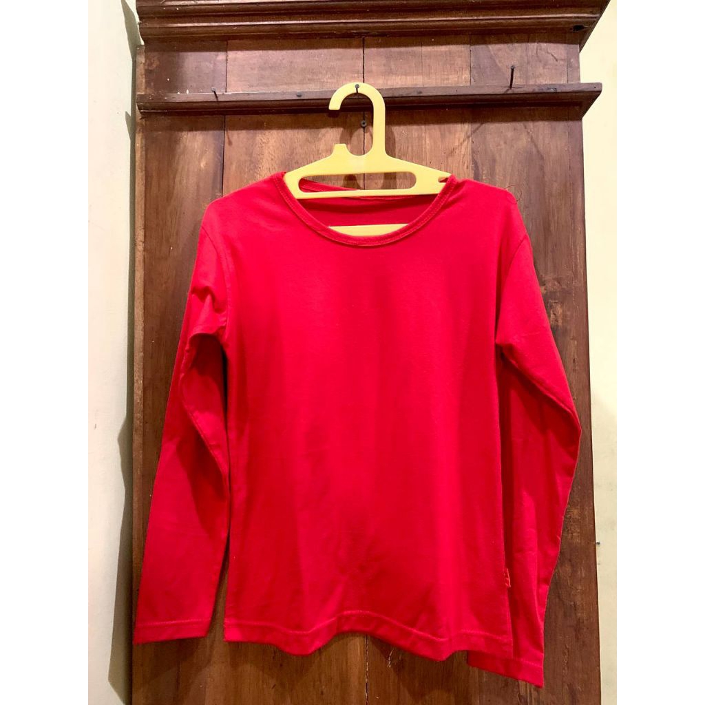 Kaos Polos Merah Lengan Panjang