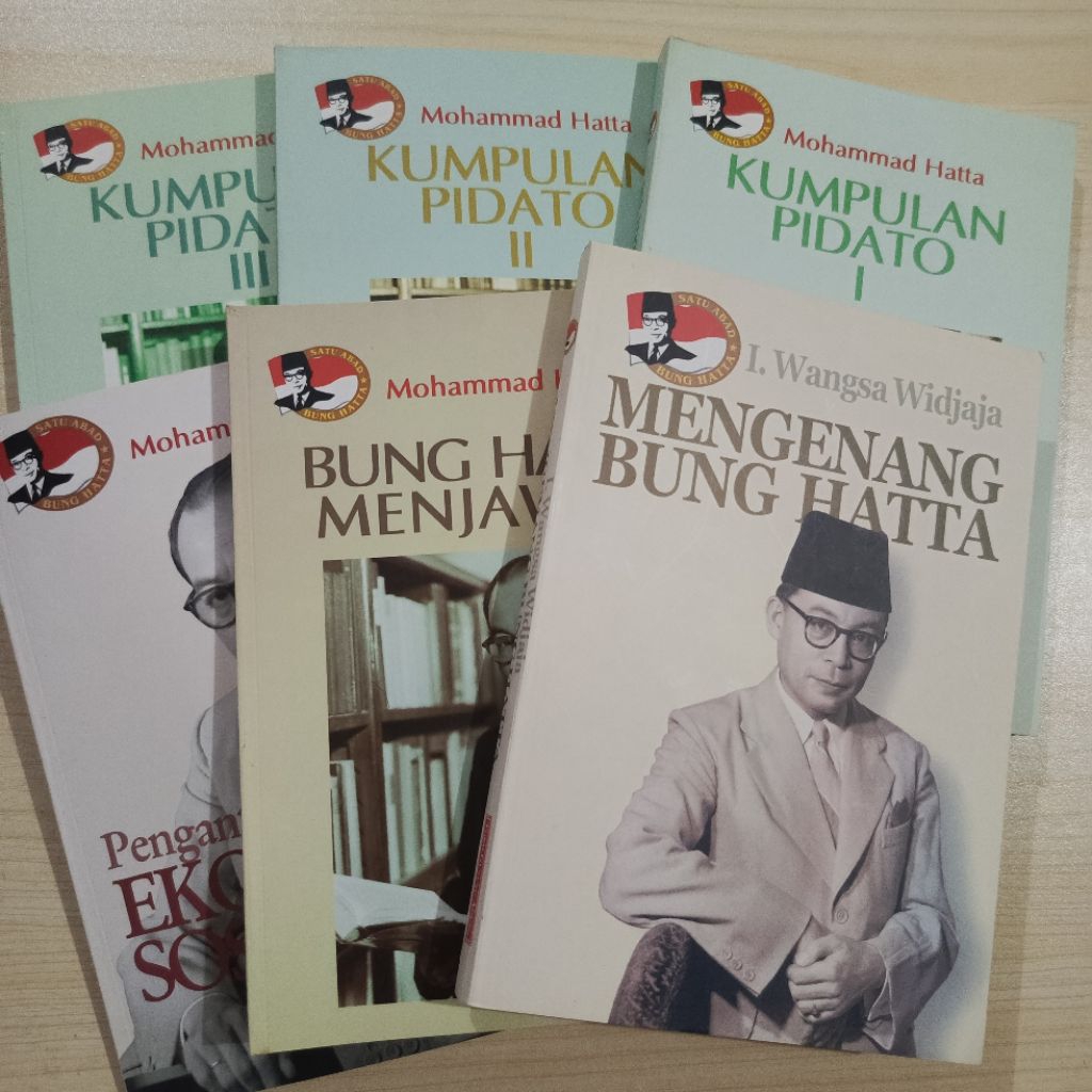 Paket Buku Mohammad Hatta: Kumpulan Pidato 1-3, Mengenang Bung Hatta, Bung Hatta Menjawab, Pengantar