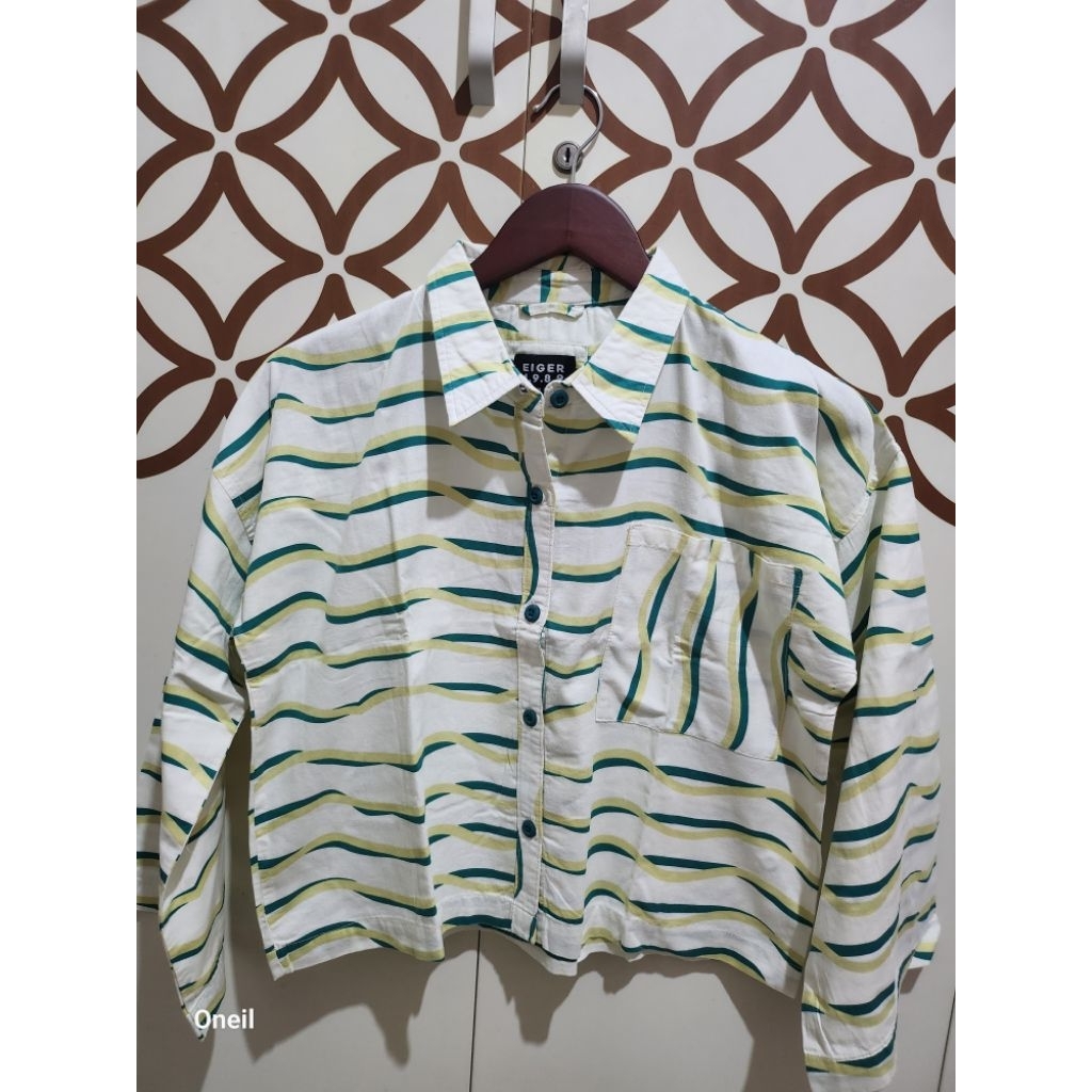Kemeja Wanita Eiger Original Small ( Preloved )