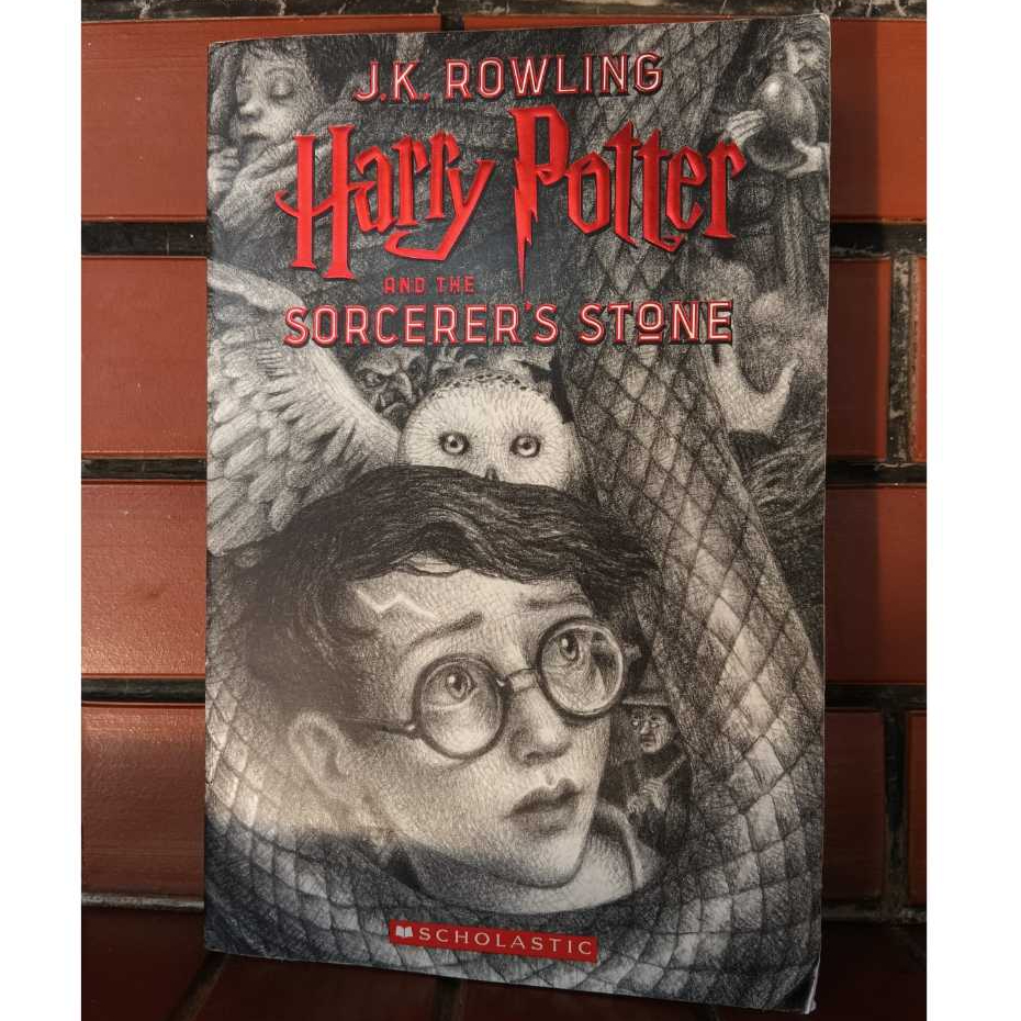 Harry Potter and The Sorcerer's Stone Scholastic Anniversary Edition Novel Fantasy Bahasa Inggris Pr