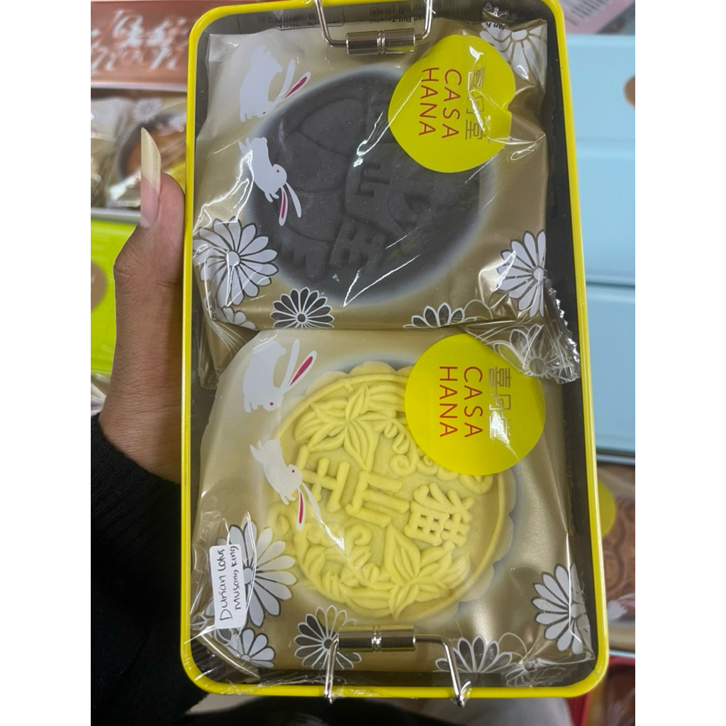 

Kue Bulan Casa Hana Isi 2 Pcs ( Durian Musang King - Black Musang ) Moncake Casahana Gift Box