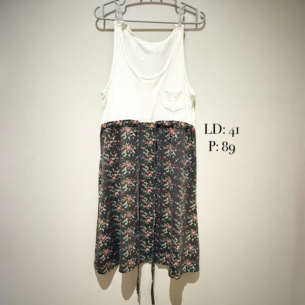 Dress Midi Tanpa Lengan Motif Polos dan Bunga Preloved