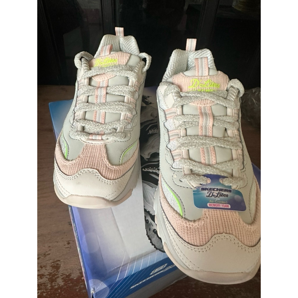 sepatu skechers air-cooled