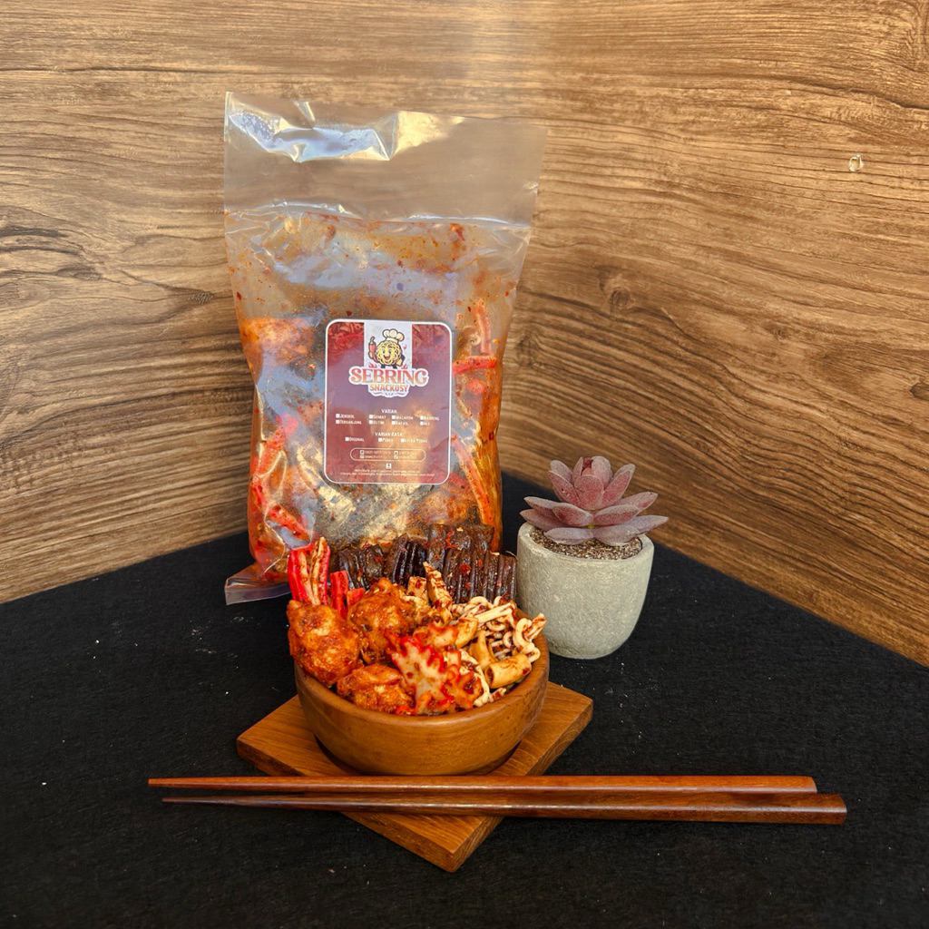 

KERUPUK SEBLAK KERING (SEBRING) - MIX CHILI OIL DAUN JERUK EXTRA PEDAS 180 GRM