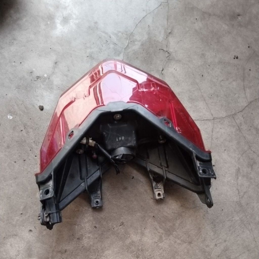 satu set stop lamp/lampu belakang/stopan lampu belakang vario 125 NEW reting pisah 2018-2024, vario 